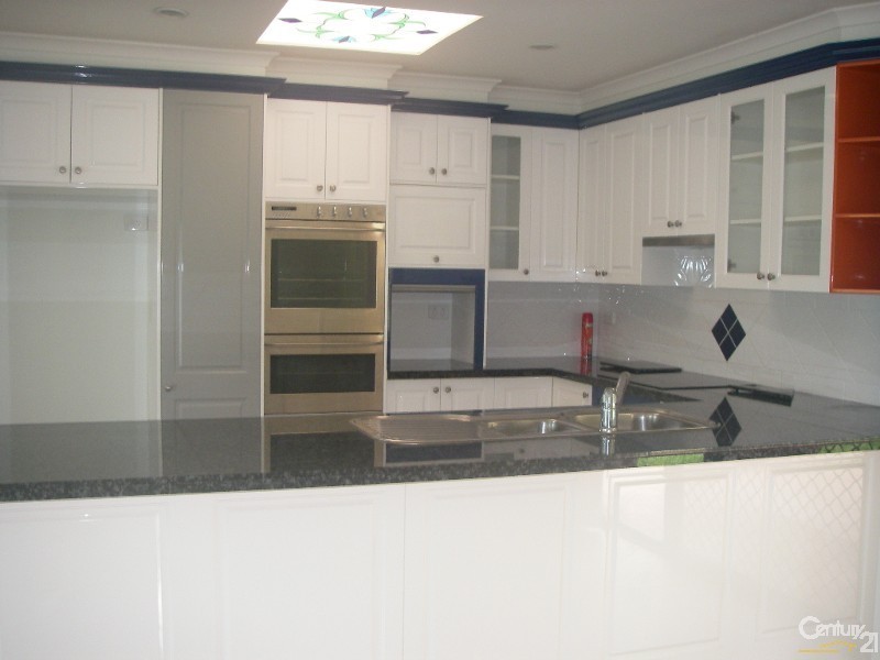 19 Edgeware Dr, Rochedale South QLD 4123