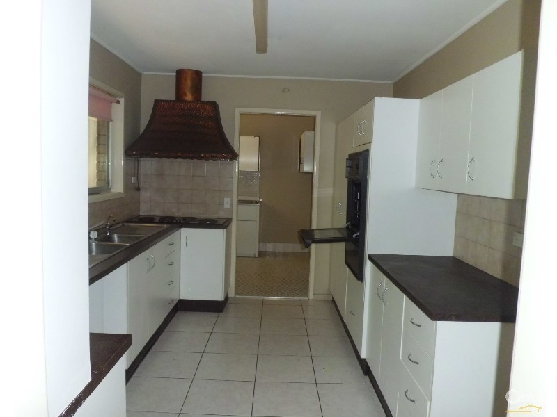 35 Richards St, Loganlea QLD 4131