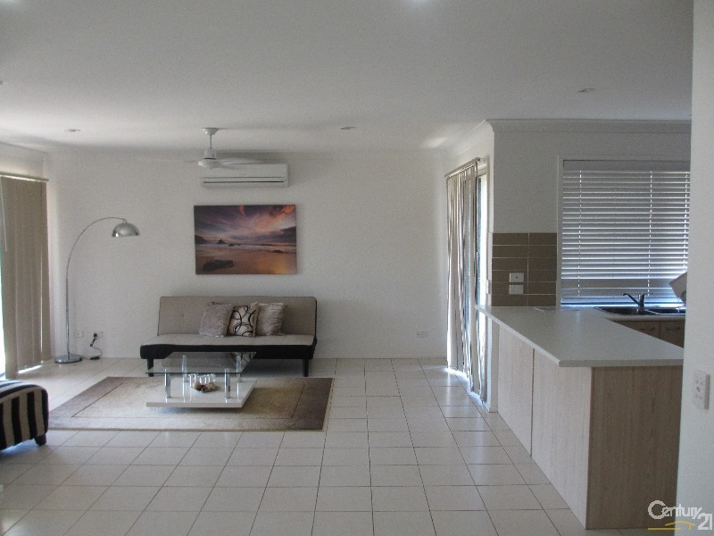 11 Tennessee Way, Berrinba QLD 4117