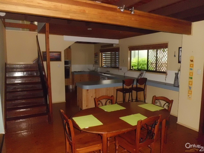 52 Raelene Terrace, Springwood QLD 4127