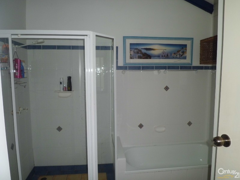 52 Raelene Terrace, Springwood QLD 4127