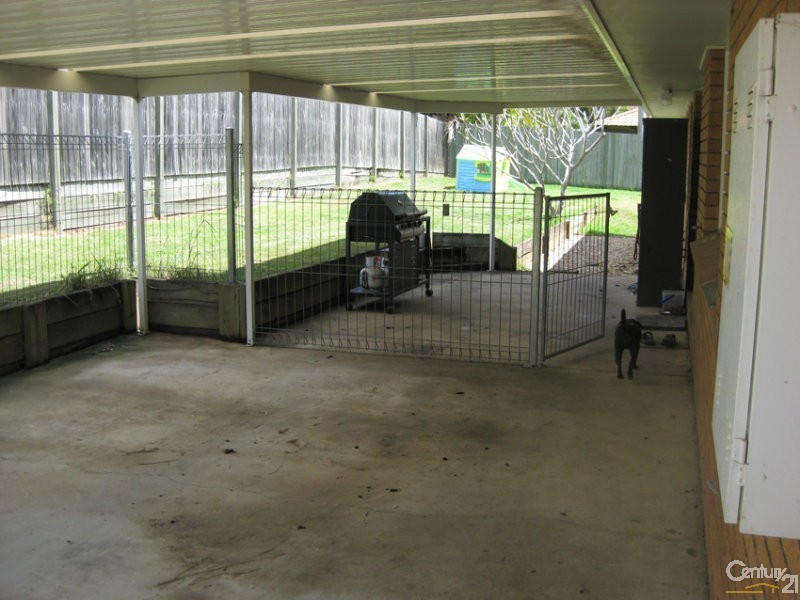 9 Melnik Avenue, Loganlea QLD 4131