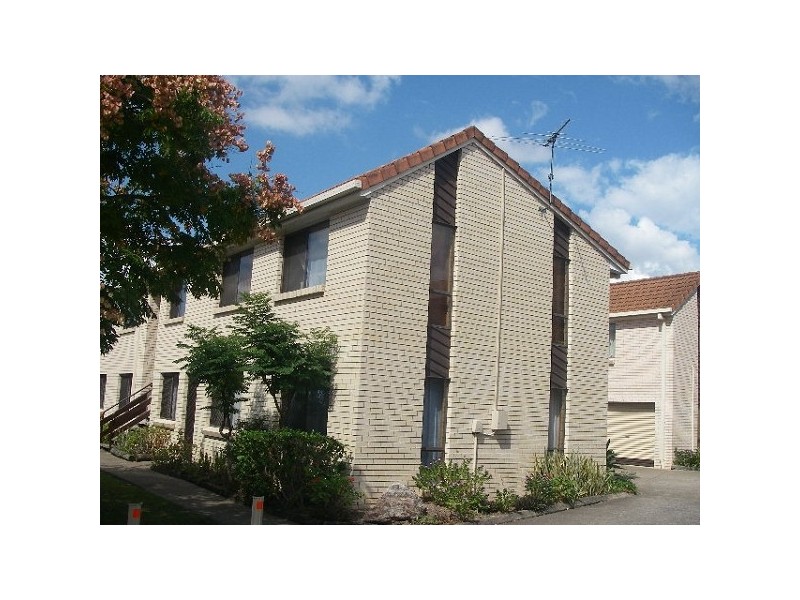 7/28 Defiance Rd, Logan Central QLD 4114