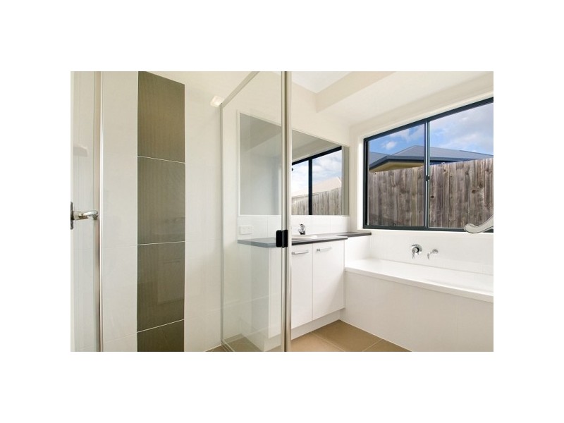 6 Adare Close, Peregian Springs QLD 4573