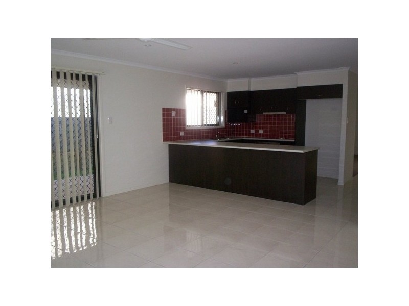 8 Sandhurst Crescent, Peregian Springs QLD 4573