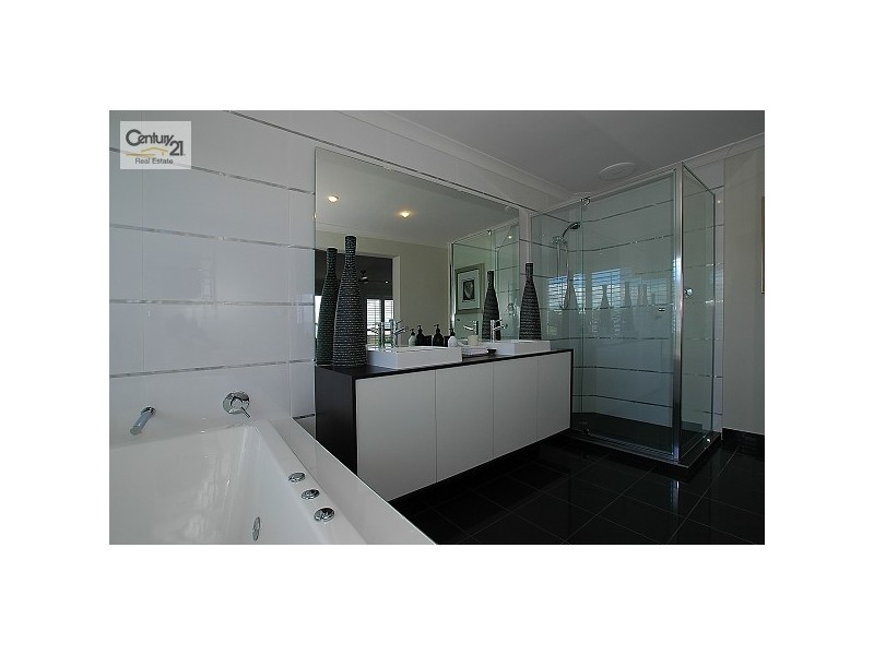 32 Harding Street, Hendra QLD 4011