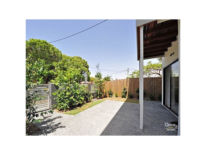 2/24 Windsor Street, Hamilton QLD 4007