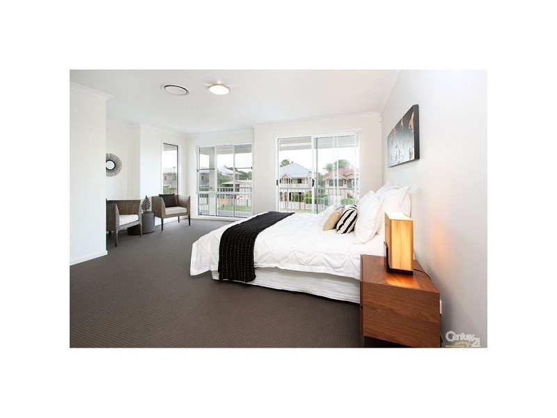 32 Harding Street, Hendra QLD 4011