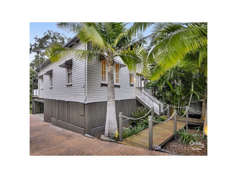 11 Fagan Road, Herston QLD 4006