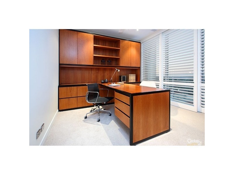 161/37 Harbour Road, Hamilton QLD 4007