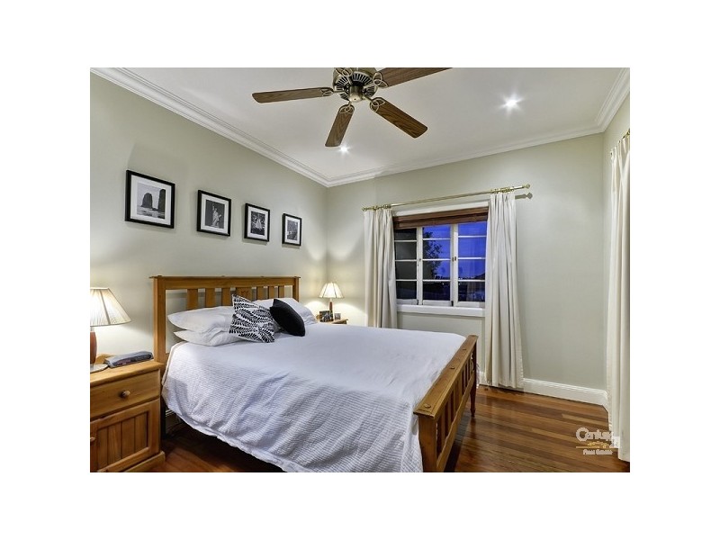 250 Rode Road, Wavell Heights QLD 4012