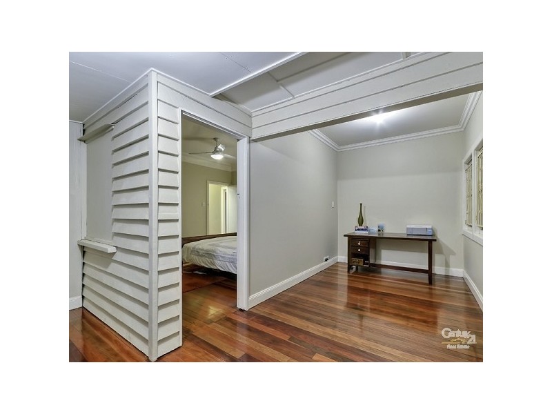 250 Rode Road, Wavell Heights QLD 4012