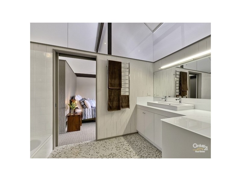 21 Eddowes Street, Kedron QLD 4031