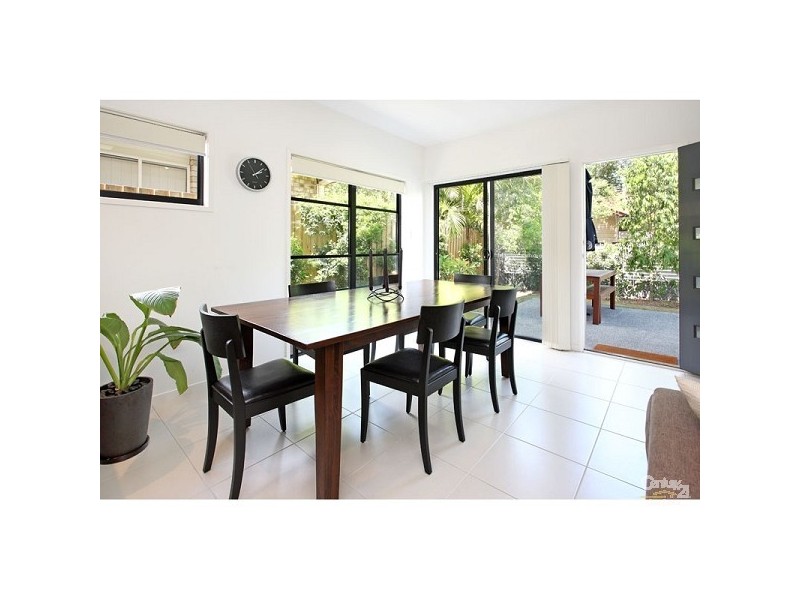 1/24 Windsor Street, Hamilton QLD 4007