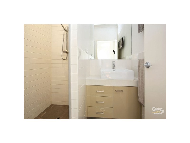 1/24 Windsor Street, Hamilton QLD 4007