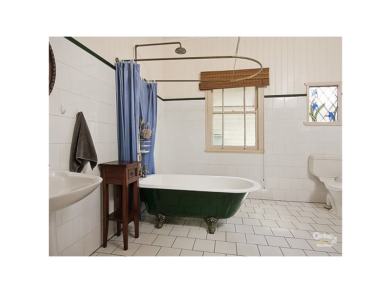 10 Erskine Street, Kedron QLD 4031