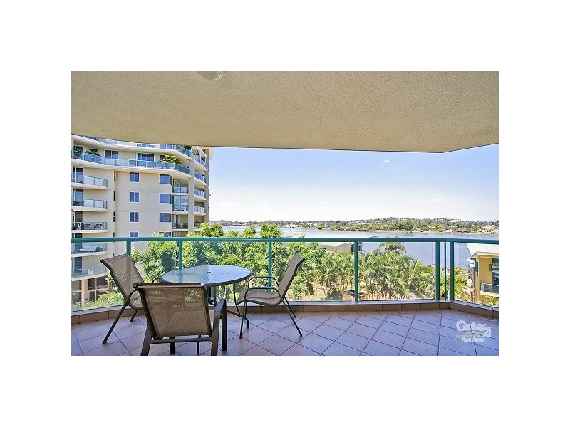 15/11 The Windemere Tower, Harbour Road, Hamilton QLD 4007