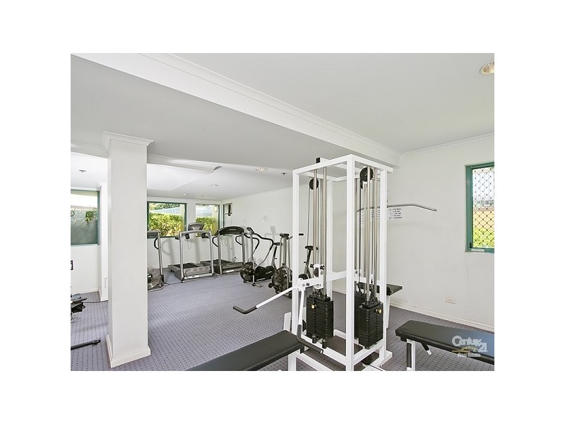 15/11 The Windemere Tower, Harbour Road, Hamilton QLD 4007