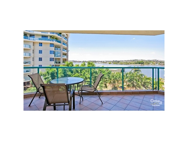 15/11 The Windemere Tower, Harbour Road, Hamilton QLD 4007