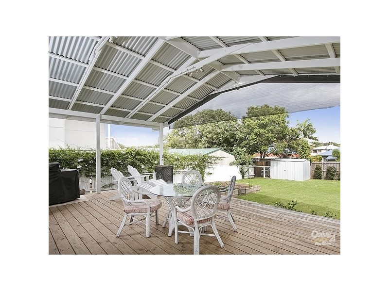 4 Warril Street, Wavell Heights QLD 4012