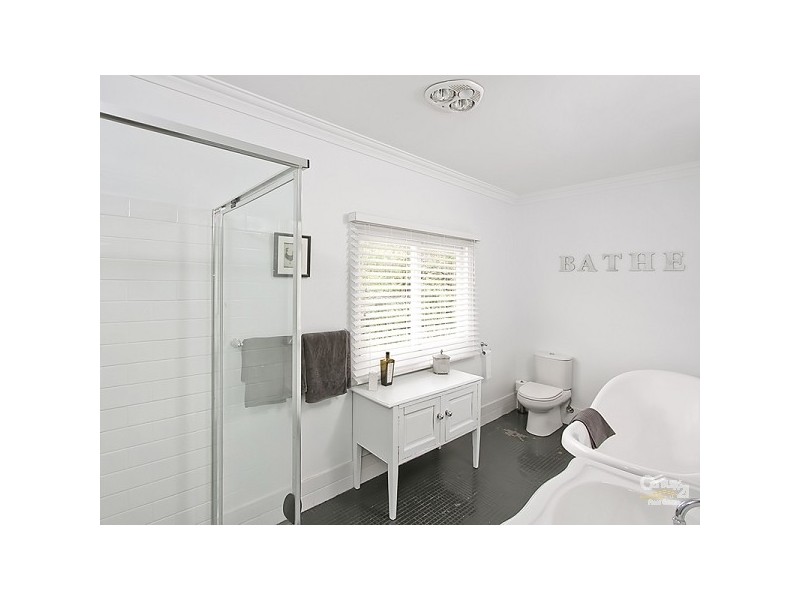 4 Warril Street, Wavell Heights QLD 4012