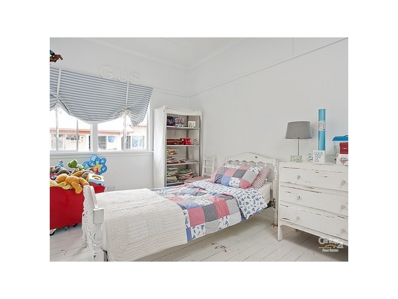 4 Warril Street, Wavell Heights QLD 4012