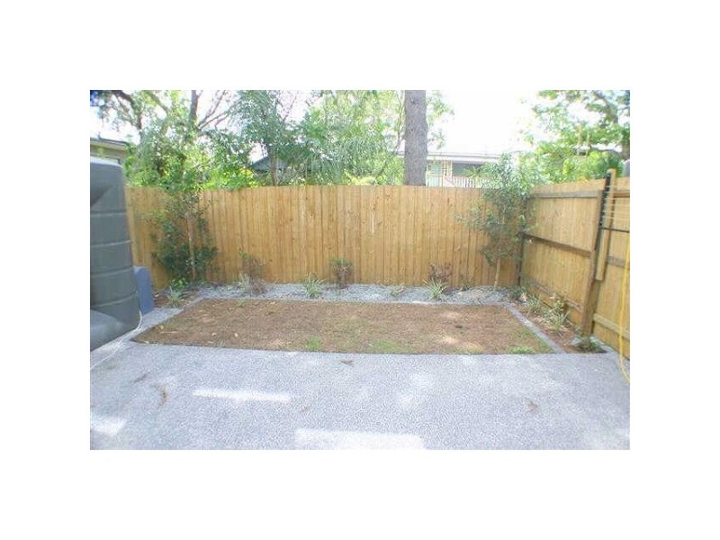 4/24  Windsor Street, Hamilton QLD 4007