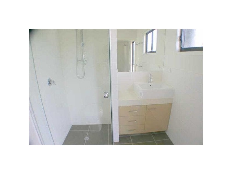 4/24  Windsor Street, Hamilton QLD 4007