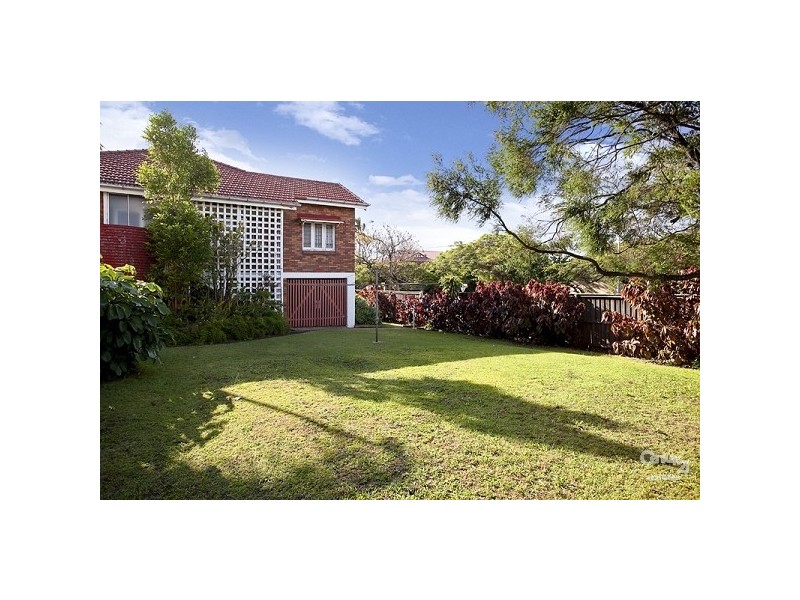 4 Garnet Street, Clayfield QLD 4011