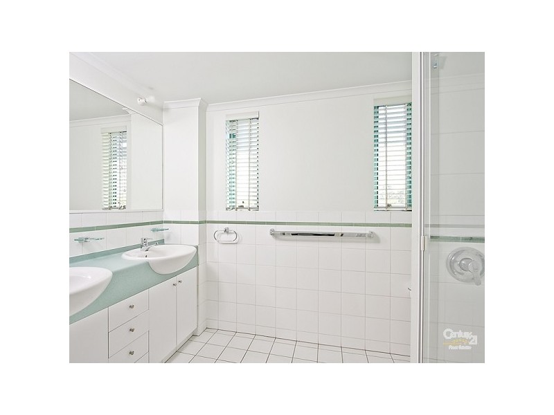 15/11 Harbour Road, Hamilton QLD 4007