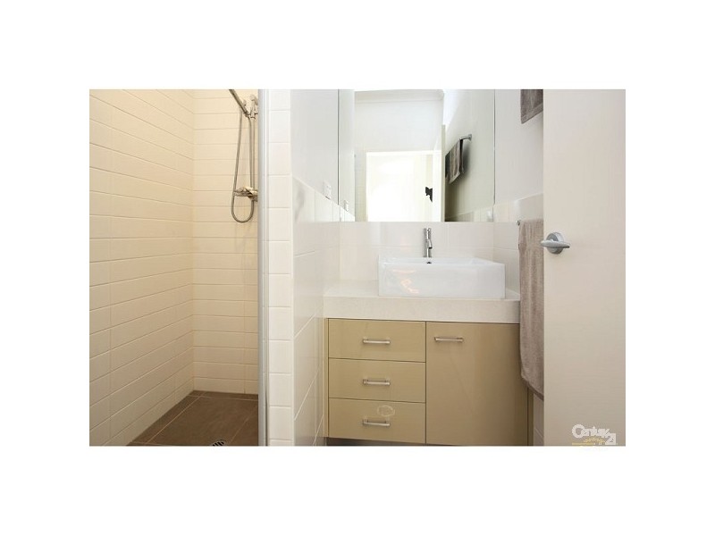 1/24 Windsor Street, Hamilton QLD 4007