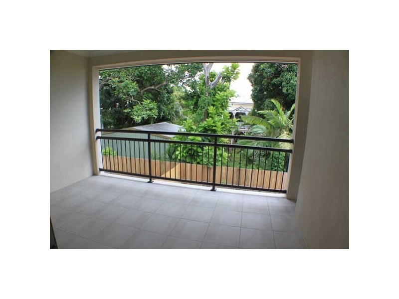 4/18  Franklin Street, Nundah QLD 4012