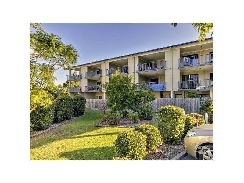 9/11 London Street, Nundah QLD 4012