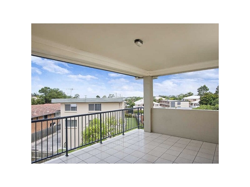 9/11  London St, Nundah QLD 4012