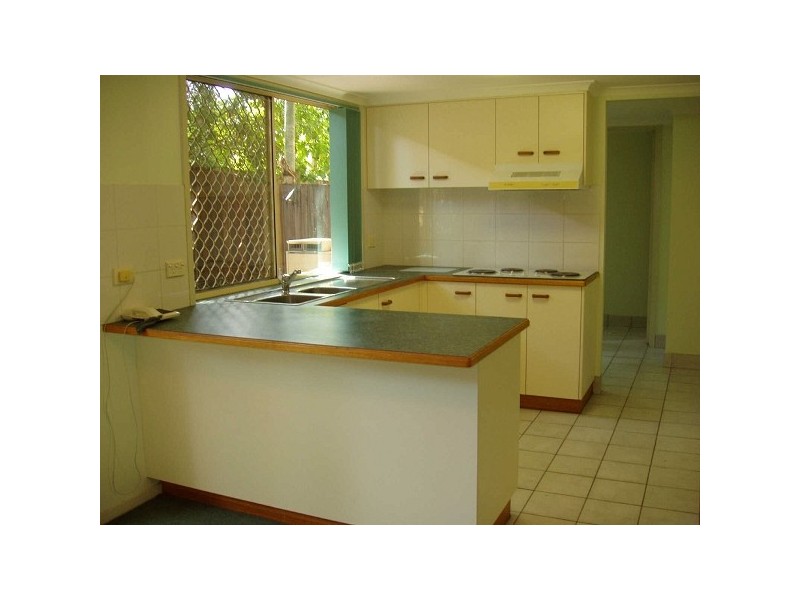 4/42  Surrey Street, Nundah QLD 4012