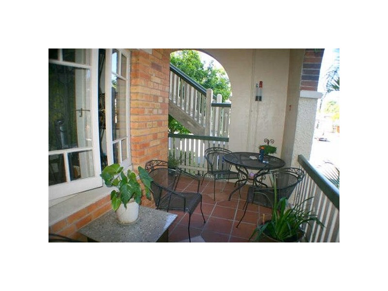 2/116  Merthyr Road, New Farm QLD 4005