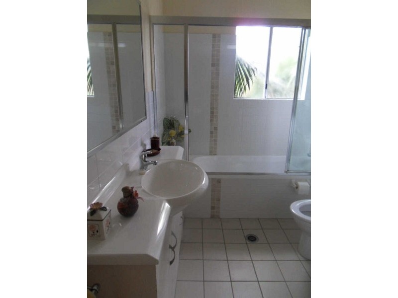 15/27  Harbour Road, Windermere Tower, Hamilton QLD 4007