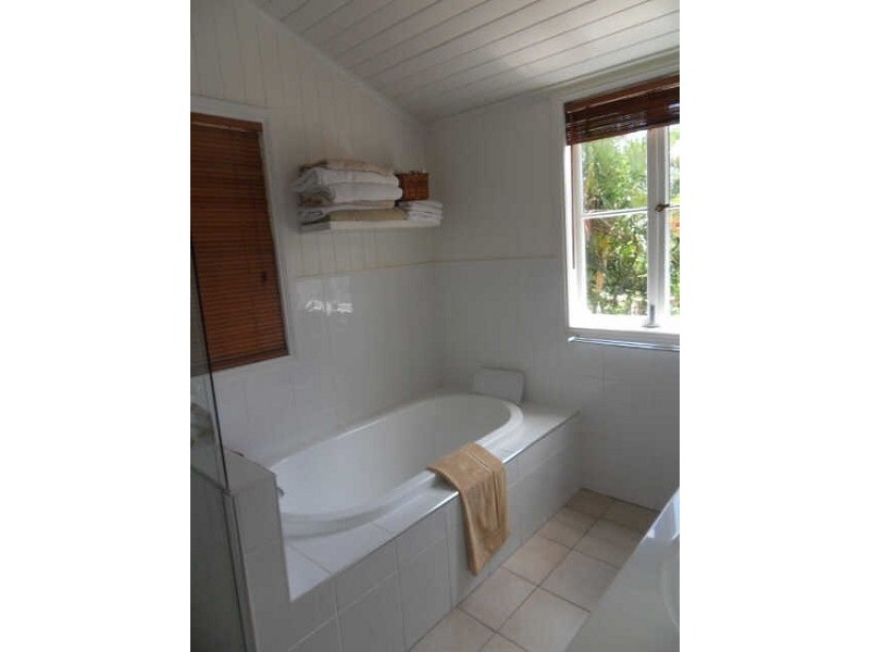 34  Barlow Street, Clayfield QLD 4011