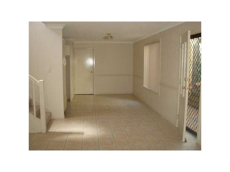 2/11  Denham Street, Clayfield QLD 4011
