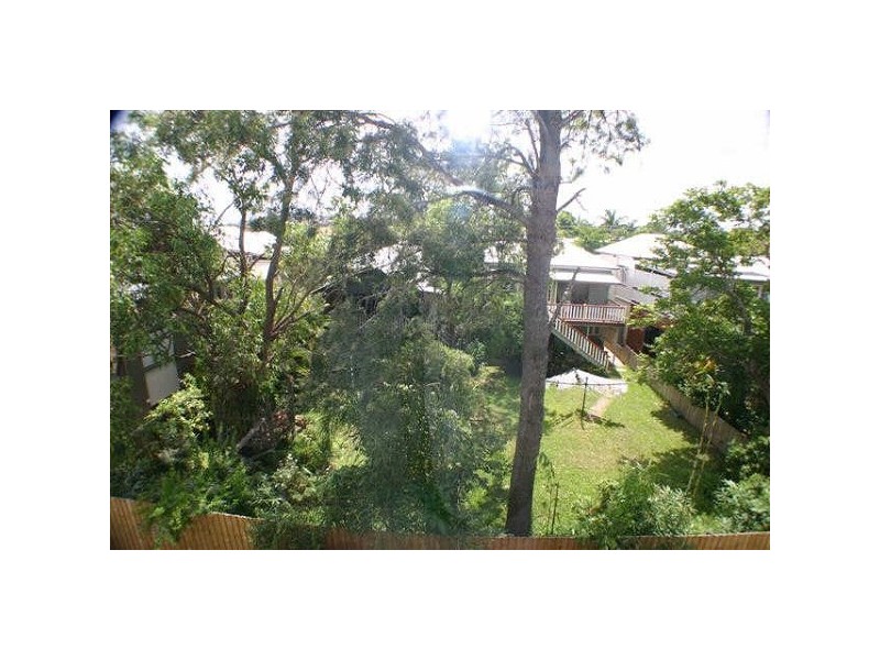 3/24  Windsor Street, Hamilton QLD 4007