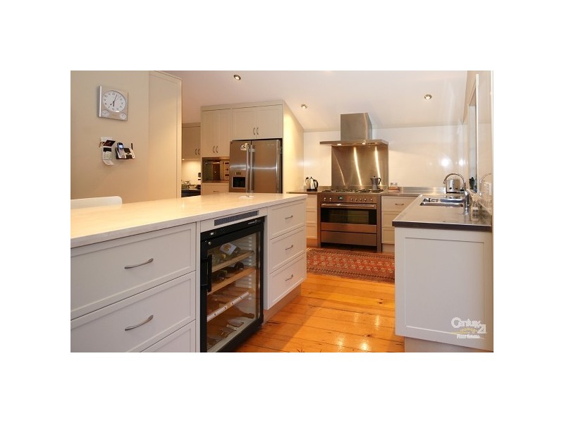 9 Mackay Street, Windsor QLD 4030