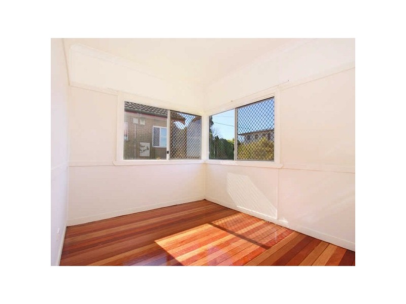 4  Berpi Street, Stafford QLD 4053