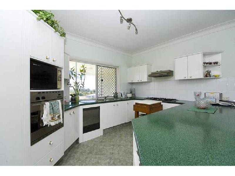 65 Kincaid Drive, Highland Park QLD 4211