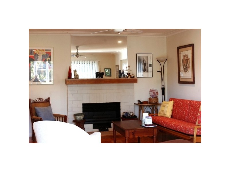 4 Jippi Avenue, Southport QLD 4215