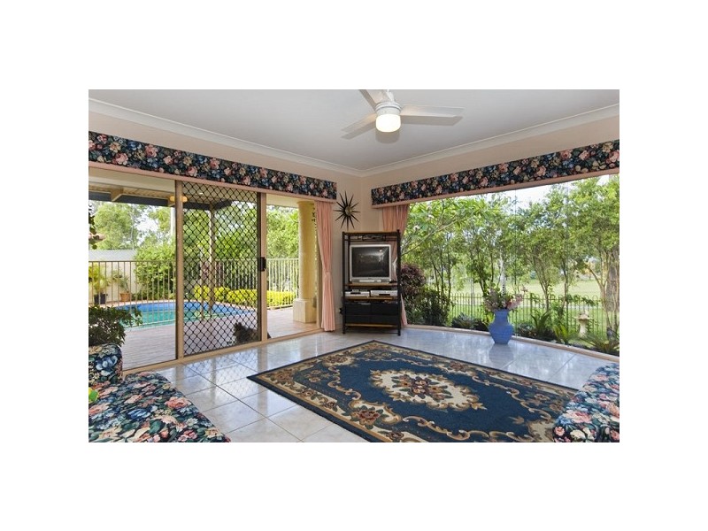 37 Chichester Drive, Arundel QLD 4214