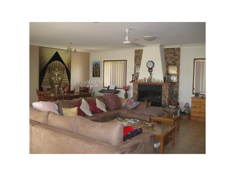 7 Menzies Close, Arundel QLD 4214