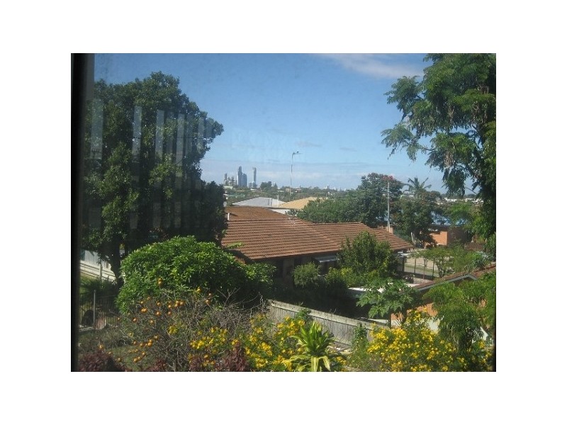 1/122 Johnston Street, Southport QLD 4215