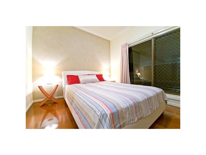 2/5B Tweed Street, Southport QLD 4215