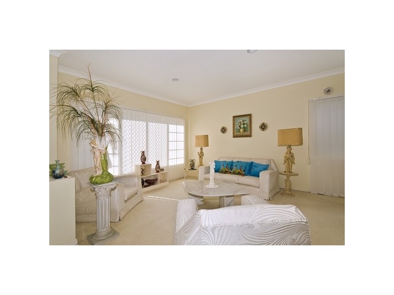 9 Inverness Way, Parkwood QLD 4214