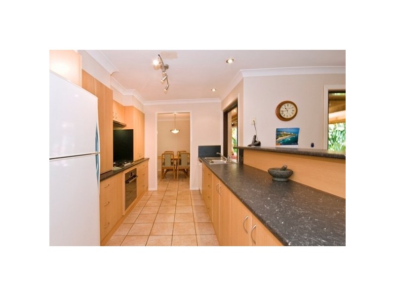 4 Collingwood Court, Arundel QLD 4214
